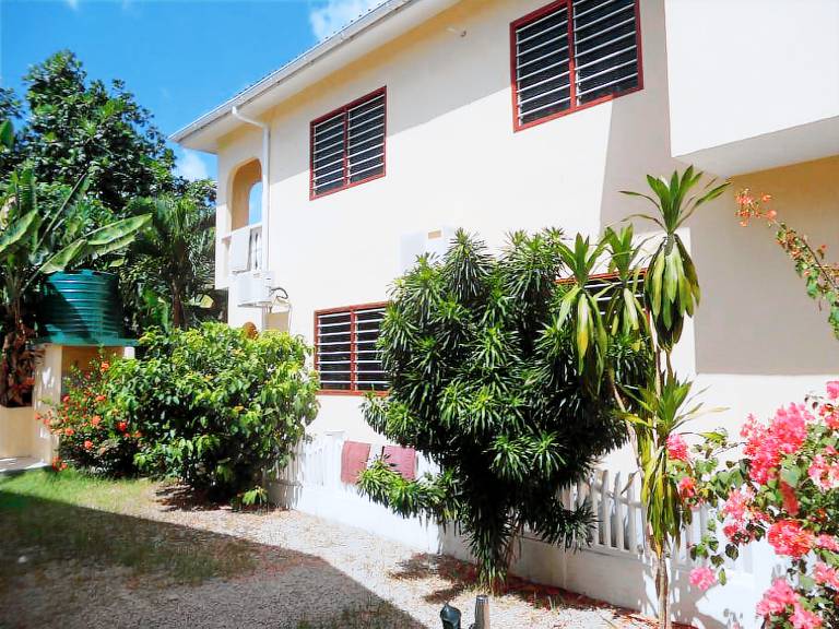 Serviced apartment  Beau Vallon