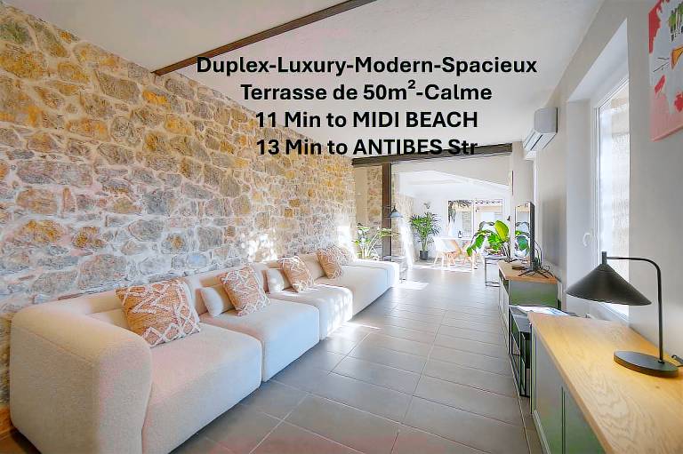 Family-friendly spacious apartment with patio | Dogs allowed in Grasse