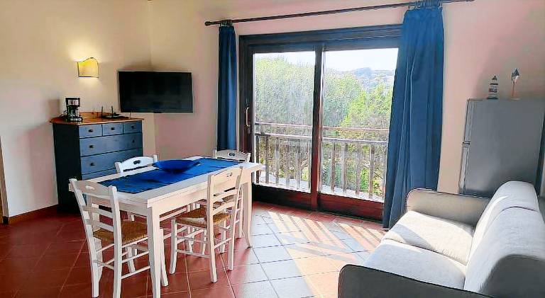 Apartment with 1 room for 4 persons — photo 2