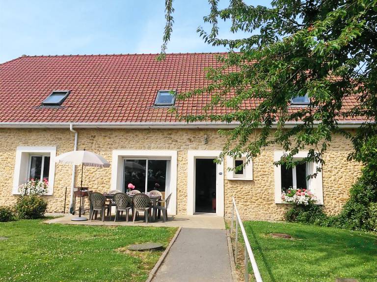 Charming Farm Stay: 10km from Wimereux, 4 Bedrooms, Enclosed Garden, Accessible, Pet-Friendly — photo 3