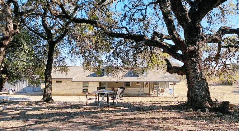 Vacation home with 3 rooms for 10 persons in Burnet, TX
