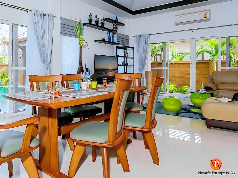 Villa with patio, yard & grill | Suitable for remote work — photo 3
