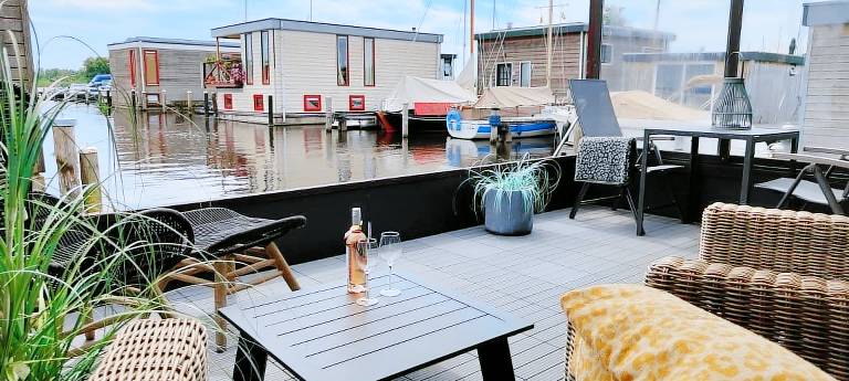 Huisboot  Badhoevedorp