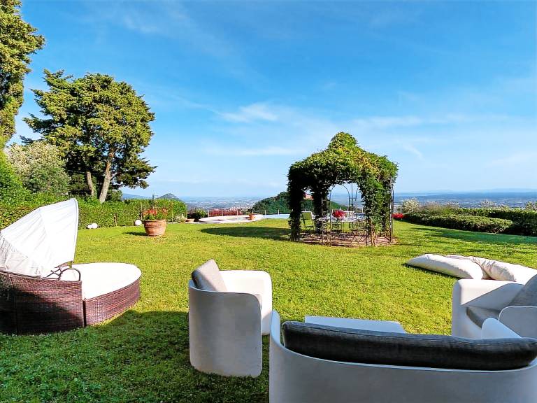 Fully equipped house with barbeque, yard & private pool | Nature view | Pet-friendly — photo 5