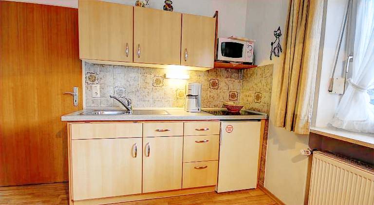 Apartment with patio, barbeque & garden — photo 2