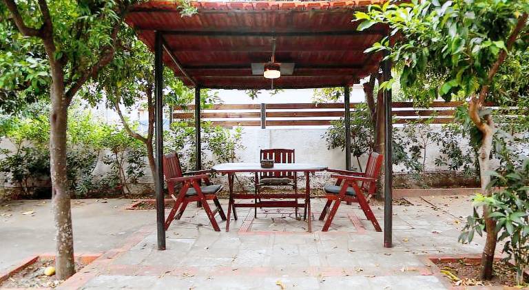 Big house with grill, yard & terrace | Pet-friendly — photo 3