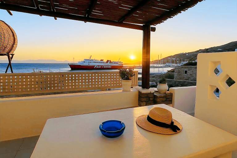 Mykonos Violet Nest Sea View Escape