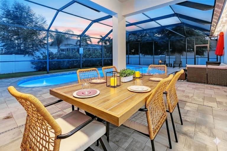 Vacation home with BBQ & private pool | Suitable for remote work — photo 3