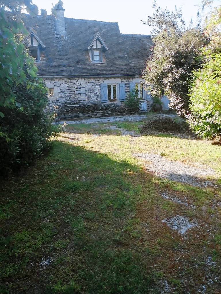 Family-oriented lovely house with private pool & garden | Garden view | Dogs allowed — photo 4