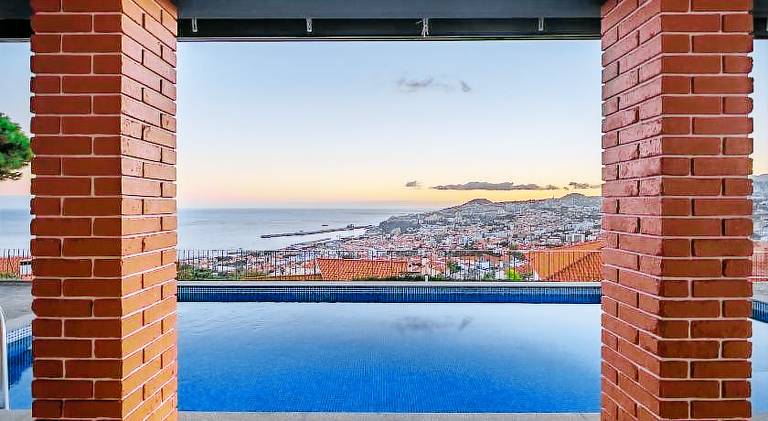 Fully equipped house with garden, private pool & barbecue | Next to Madeira Botanical Garden | Pet-friendly — photo 3