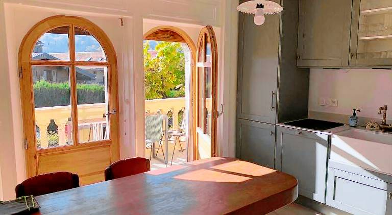 Holiday apartment with yard, terrace & barbecue — photo 3