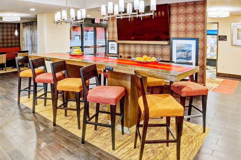 Hampton Inn Houston-Baytown — photo 4
