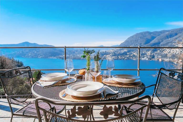Fully equipped house with sauna, terrace & private pool | Lake view | Pets are welcome in Brunate