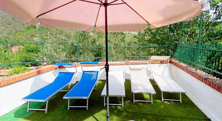 Rental apartment with pool, hot tub & barbeque — photo 5