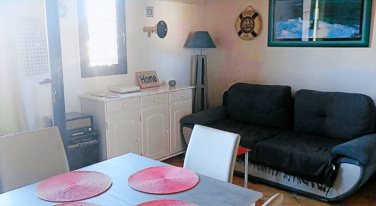 Apartment with 2 rooms for 5 persons — photo 3