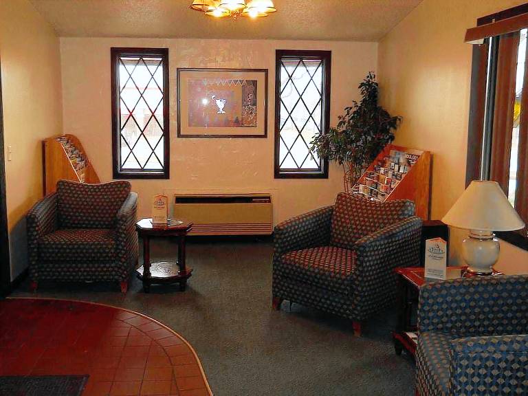 Value Inn Motel - Milwaukee Airport South — photo 3