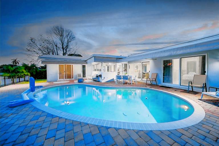 6341 4 Bed 3 Bath Imperial Point Classic