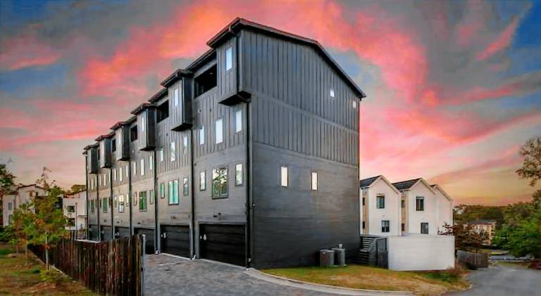 House with terrace — photo 4