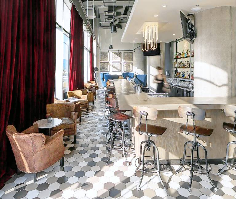 Element Vancouver Metrotown — photo 3
