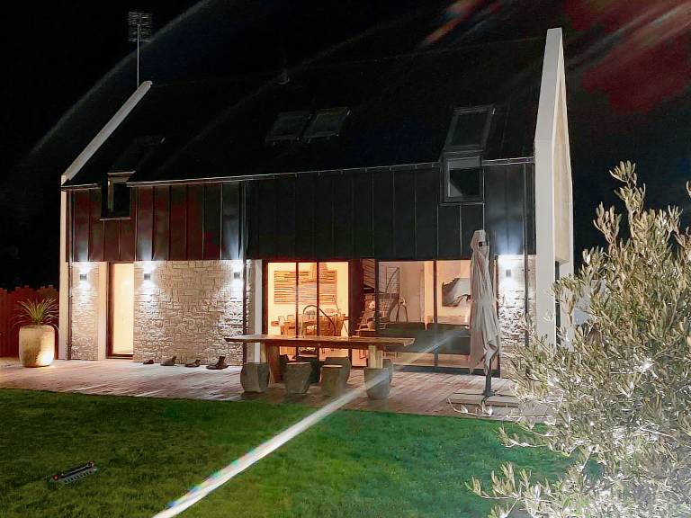 Vacation home with patio, garden & BBQ — photo 3