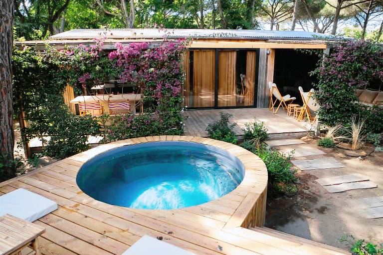 Kinderfreundliches Ferienhaus mit Garten, privatem Pool und Whirlpool | Haustiere erlaubt