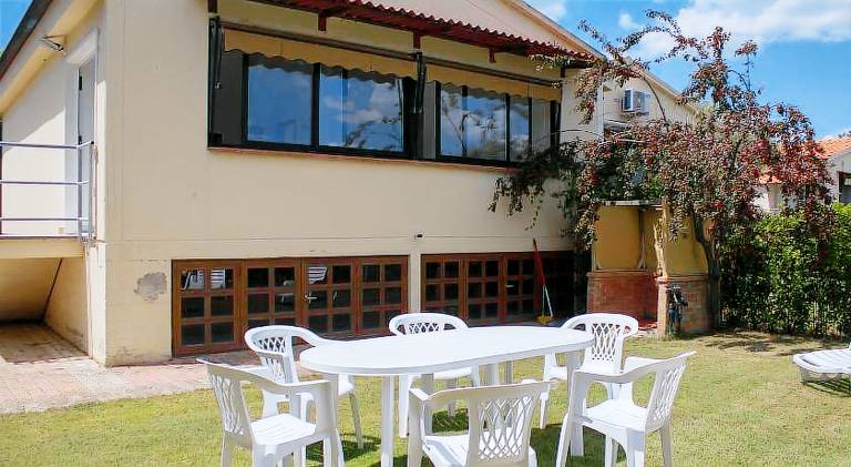 Pleasant rental apartment with yard | Beach nearby | Pets allowed — photo 3