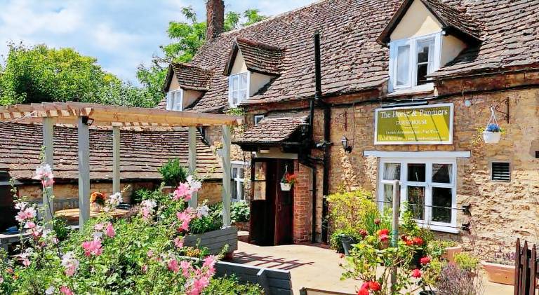 The horse and panniers guest house
