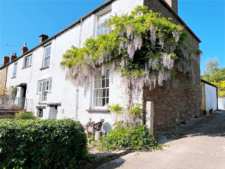 1 Bed in Abergavenny oc 85601