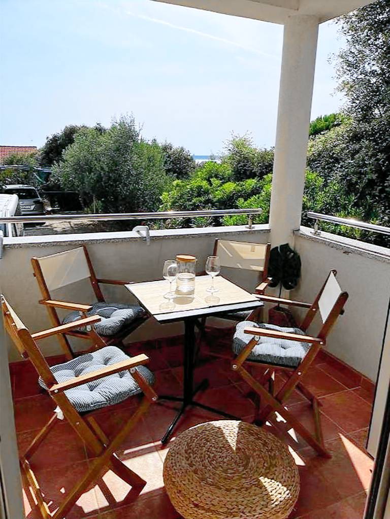 Vacation home with patio | Dogs allowed — photo 2