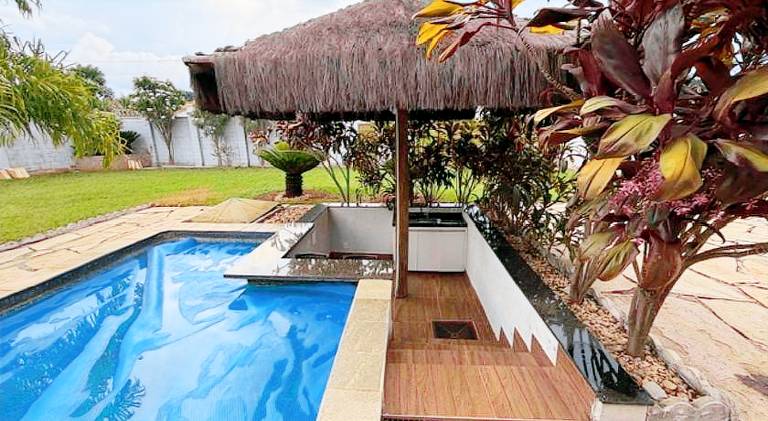 Beautiful house with pool | Dogs allowed in Goiânia