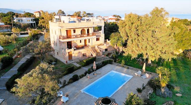 Villa with jacuzzi, garden & pool | Good for workation — photo 3