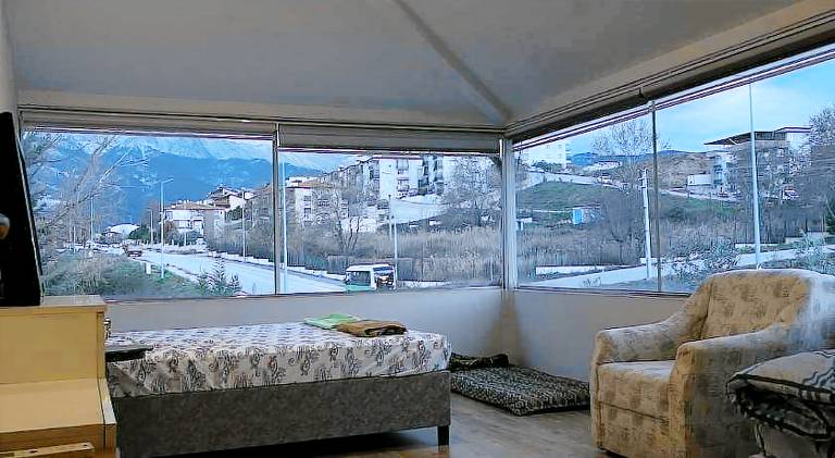 Plenty of amenities, affordable price — photo 2