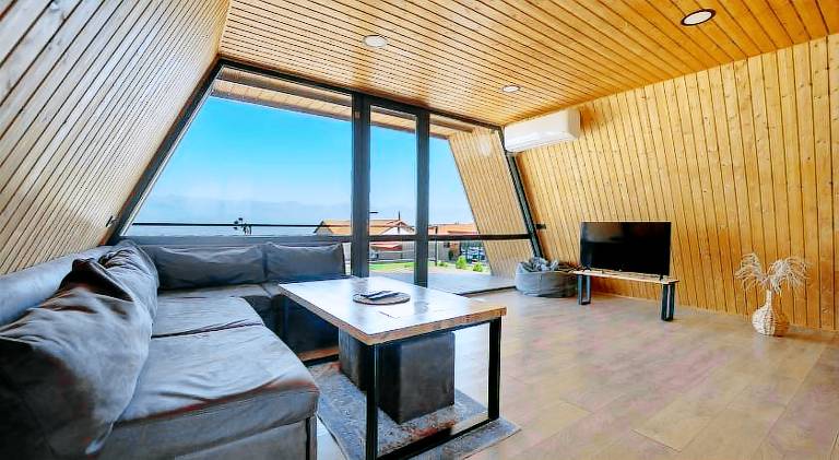 Chalet with pool, patio & garden — photo 2
