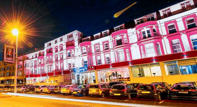 Tiffanys Hotel — photo 2