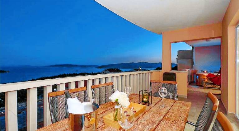 Rental apartment with patio, yard & sauna | Dogs allowed — photo 4