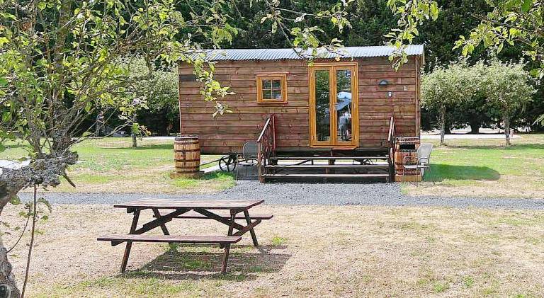Lodge for 2 persons in Warwick