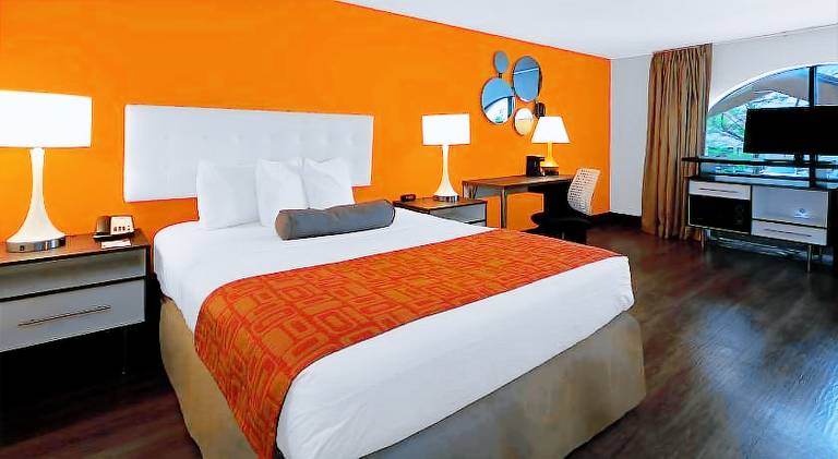 Howard Johnson by Wyndham Waukegan Great Lakes — photo 2