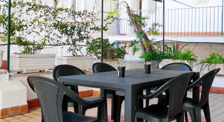 Rental apartment with barbeque & terrace | Next to Naples Cathedral — photo 3