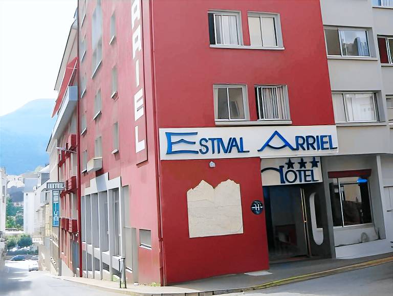 Hotel Estival Arriel in Lourdes