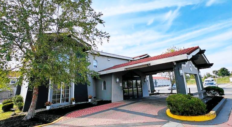 Baymont by Wyndham Indianapolis Airport Lynhurst — photo 2