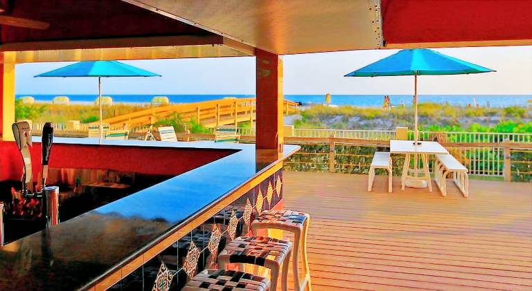 Sunset Vistas Two Bedroom Beachfront Suites — photo 4