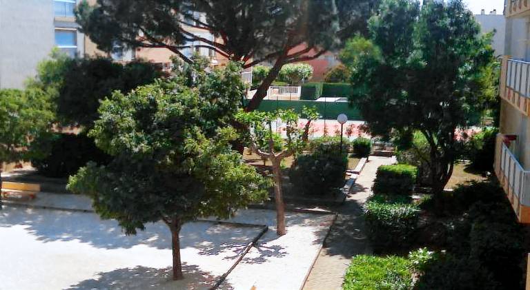 Fully equipped rental apartment with private pool, garden & patio | Next to the beach | Perfect for remote work | Pets allowed — photo 3