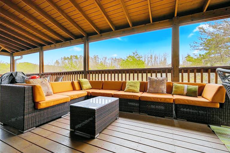 5BR Cabin w Yard Office Hot Tub Firepit — photo 2
