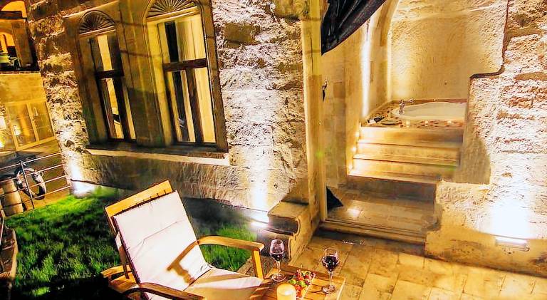 Azure Cave Suites — photo 4