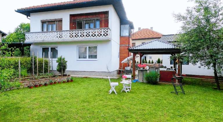 140 m&sup2; Ferienhaus