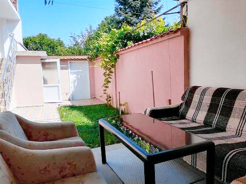 Bed and breakfast  Ovoshtnik