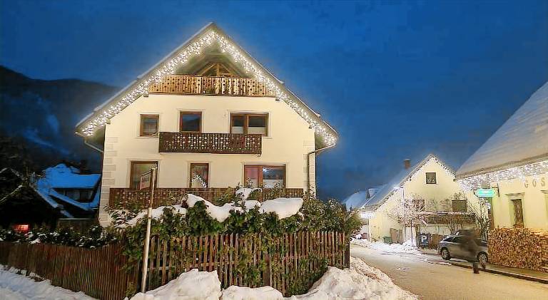 Apartment with 2 rooms for 6 persons in Kranj