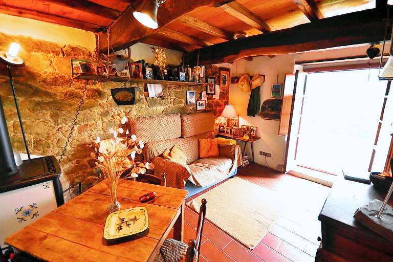 Cottage with terrace, garden & grill | Nature view | Dogs allowed — photo 3