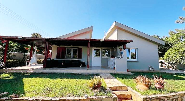 Villa  Anogyra