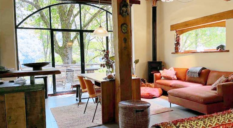 Vacation home with pool & hot tub | Pet-friendly in Rodez